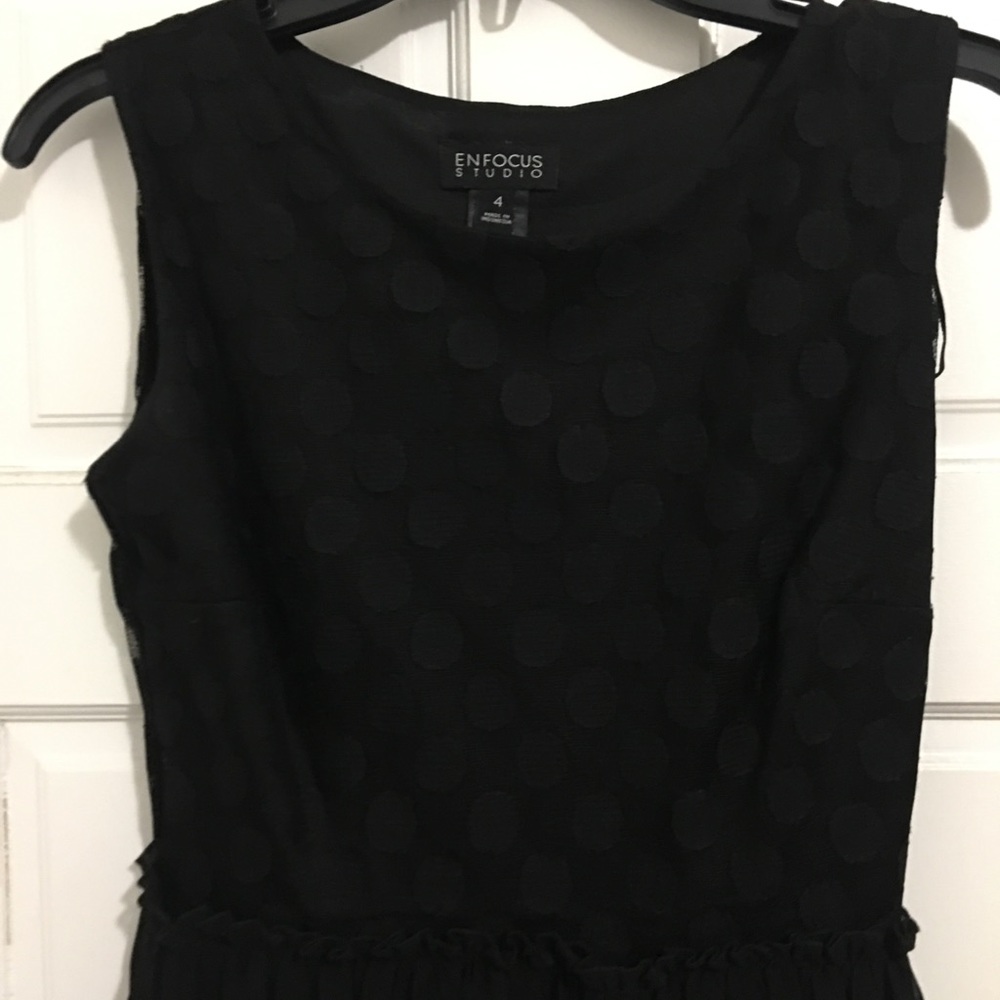 BLACK FLOWY MINI DRESS